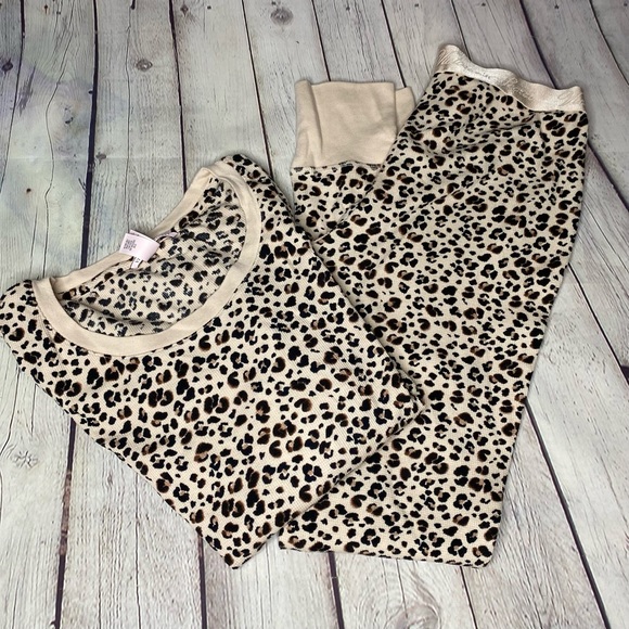 VICTORIA’S SECRET Leopard Print Pajamas - Picture 4 of 8
